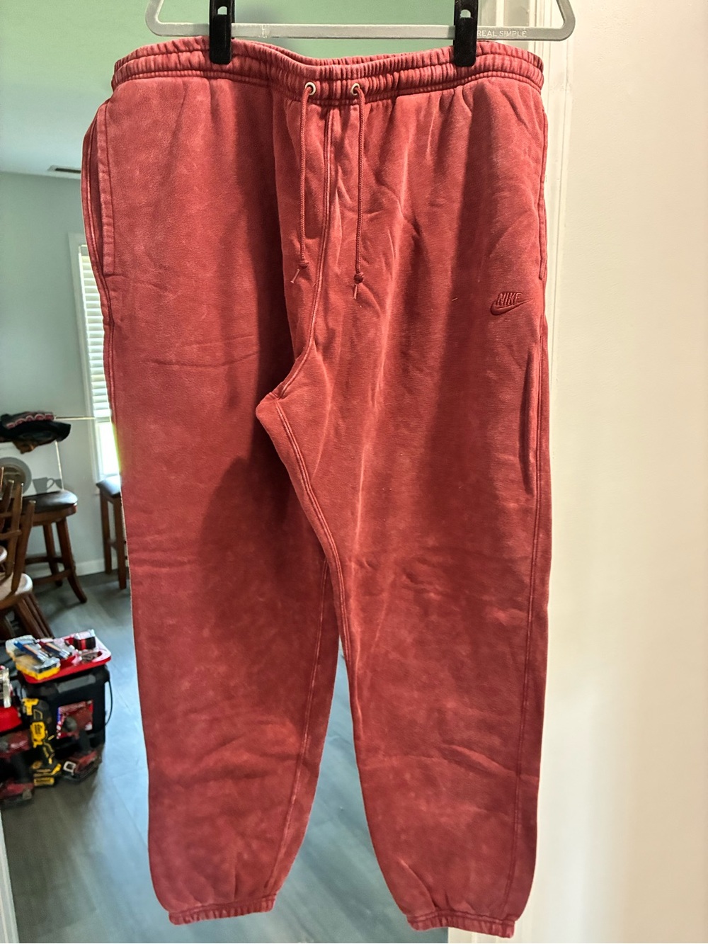 Nike Club Washed Cuffed Sweatpants